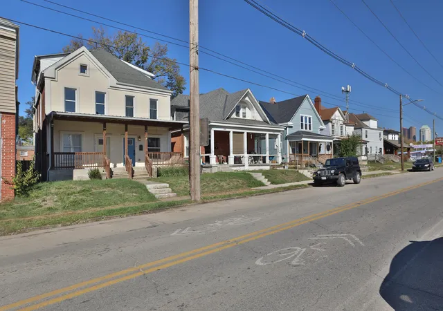 Photo 2 of Condo for sale at 774 Sullivant Ave, Columbus, OH 43222 | MLS# 226025105 | Listing updated on 2026-09-14