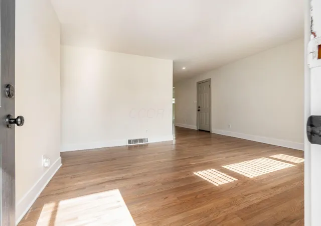 Photo 3 of Single family home for sale at 3542 Hoover Rd, Grove City, OH 43123 | MLS# 226018984 | Listing updated on 2026-07-29