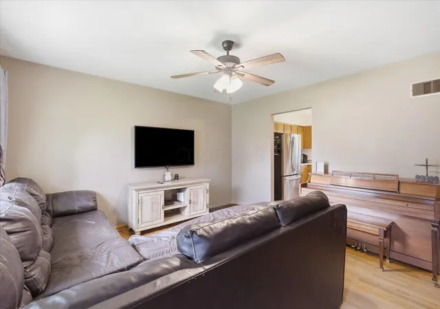 5th image of 15 E Mound St, Fredericktown, OH 43019 | MLS# 226027689