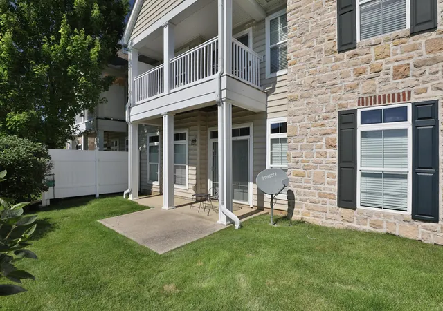 Listing Photo 5 - Condo for sale in building located at 5609 Frawley Dr, Dublin, OH 43016
