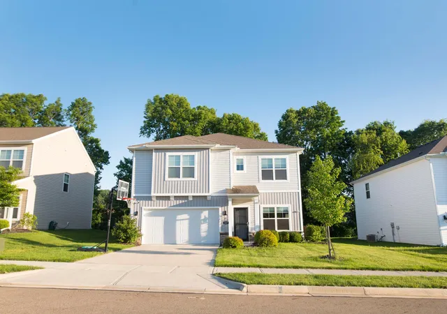 Homes for sale in Newark, OH | 347 Kells Ct W, Newark, OH 43055 | MLS# 226019399