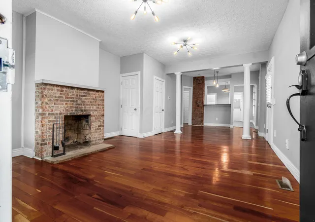 Photo 3 of Single family home for sale at 288 E 4th Avenue, Columbus, OH 43201 | MLS# 226018887 | Listing updated on 2026-08-04