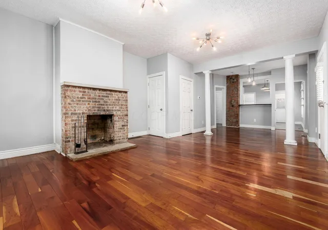 Photo 4 of Single family home for sale at 288 E 4th Avenue, Columbus, OH 43201 | MLS# 226018887 | Listing updated on 2026-08-04