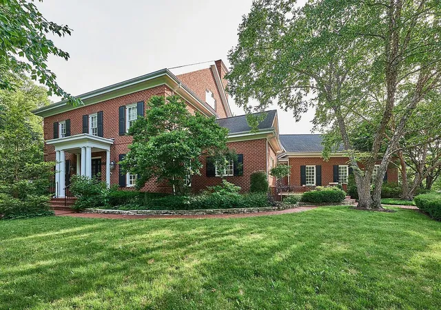 Photo 1 of Mansion for sale at 4289 Vaux Link, New Albany, OH 43054 | MLS# 226021608 | Listing updated on 2026-08-31