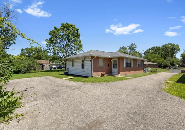 Homes for sale in Columbus, OH | 3923 3925 Beulah Rd, Columbus, OH 43224 | MLS# 226019179