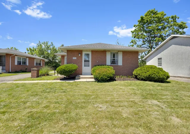Homes for sale in Columbus, OH | 3923 3925 Beulah Rd, Columbus, OH 43224 | MLS# 226019179