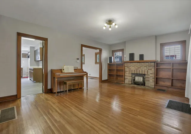 Homes for sale in Columbus, OH | 79 Westwood Rd, Columbus, OH 43214 | MLS# 226019009