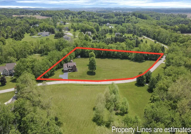 Homes for sale in Hebron, OH | 300 Waters Dr, Hebron, OH 43025 | MLS# 226019095