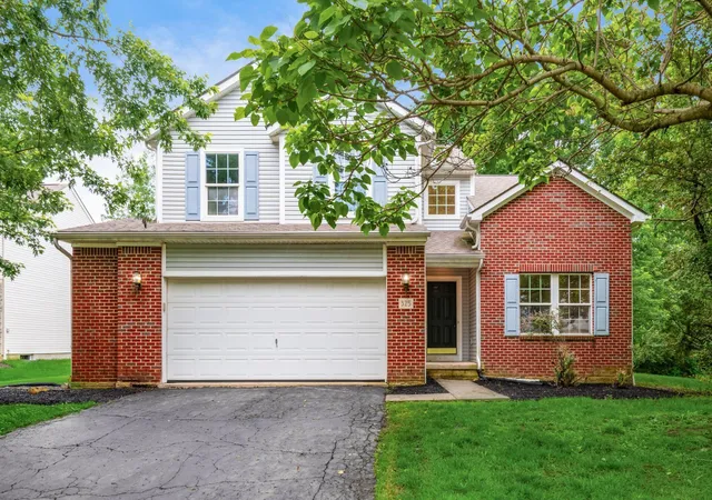 Homes for sale in Pataskala, OH | 325 Penwood Ct, Pataskala, OH 43062 | MLS# 226019293