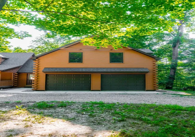 Homes for sale in Frazeysburg, OH | 12680 Old Riley, Frazeysburg, OH 43822 | MLS# 226020874