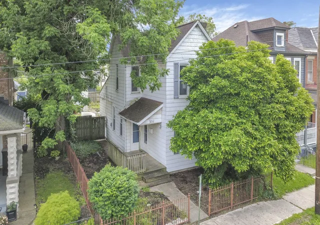 3rd image of 351 E Kossuth St, Columbus, OH 43206 | MLS# 226019126