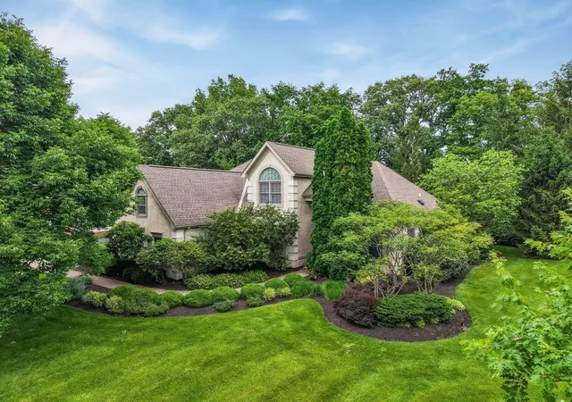 Photo 2 of Single family home for sale at 6218 Muirloch Ct N, Dublin, OH 43017 | MLS# 226021016 | Listing updated on 2026-07-29