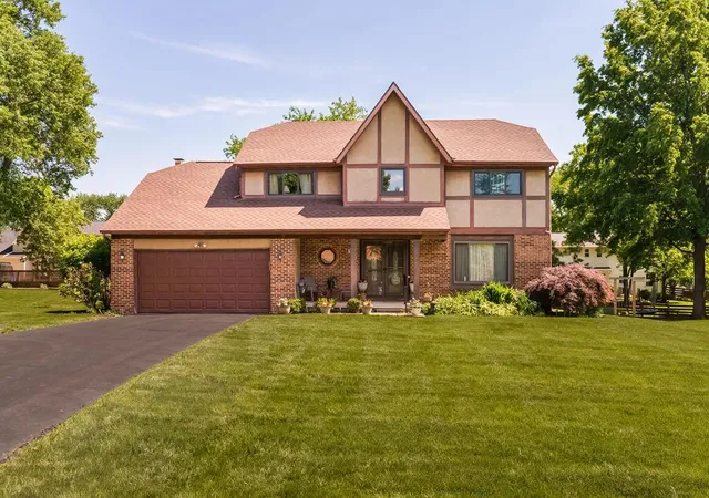 1st image of 10233 N Crosset Hill Dr, Pickerington, OH 43147 | MLS# 226026049