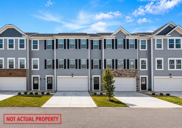 Homes for sale in Columbus, OH | 2667 Meigs Dr #SPT005B, Columbus, OH 43207 | MLS# 226019266