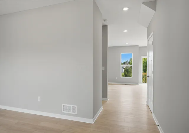 4th image of 1134 Jeffrey Ln, Grove City, OH 43123 | MLS# 226019288