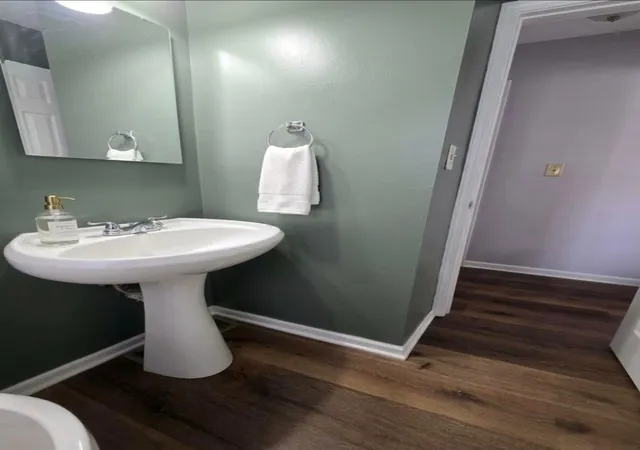 Photo 3 of Single family home for sale at 1303 Elderwood Ave, Columbus, OH 43227 | MLS# 226019484 | Listing updated on 2026-09-17