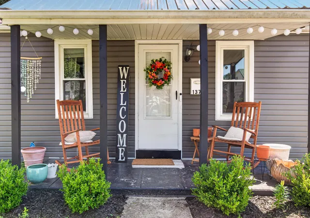 Photo 2 of Single family home for sale at 137 Hayward Ave, Circleville, OH 43113 | MLS# 226019322 | Listing updated on 2026-07-28
