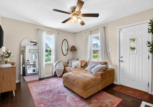 Photo 3 of Single family home for sale at 137 Hayward Ave, Circleville, OH 43113 | MLS# 226019322 | Listing updated on 2026-07-28