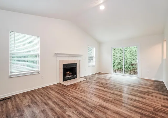 Photo 2 of Single family home for sale at 1915 Berwick Ct, Delaware, OH 43015 | MLS# 226026045 | Listing updated on 2026-07-30