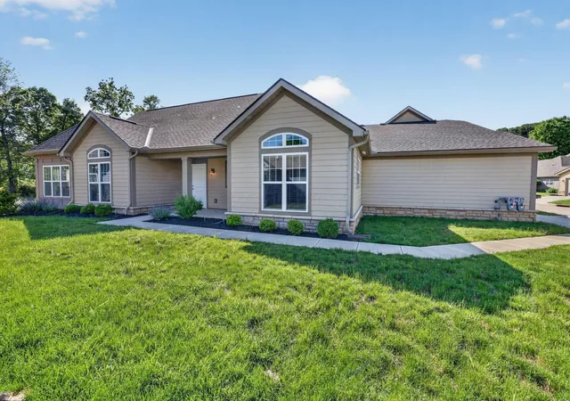 Homes for sale in Newark, OH | 631 Woods Edge Ln, Newark, OH 43055 | MLS# 226019696