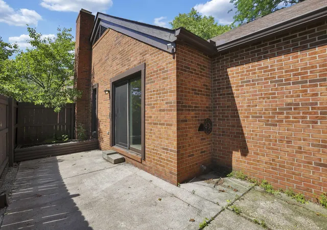 Homes for sale in Columbus, OH | 2160 Coach Road, Columbus, OH 43220 | Houzeo