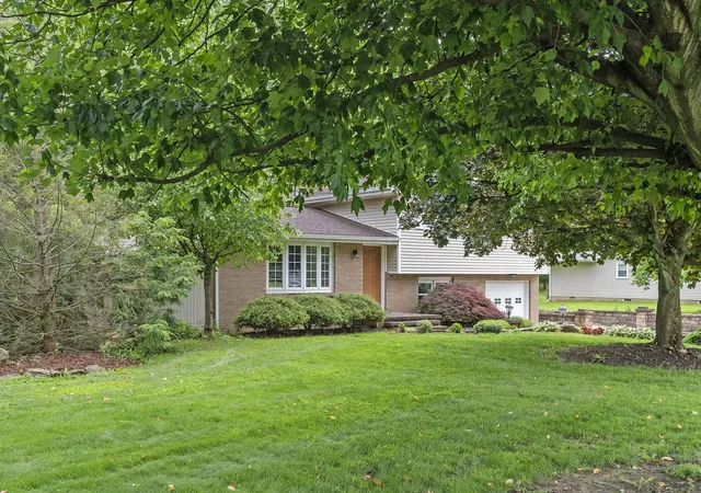 Homes for sale in Fredericktown, OH | 9220 Mount Gilead Rd, Fredericktown, OH 43019 | MLS# 226019426