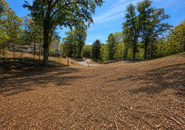 1st image of 513 Ross Rd Se, Lancaster, OH 43130 | MLS# 226019443