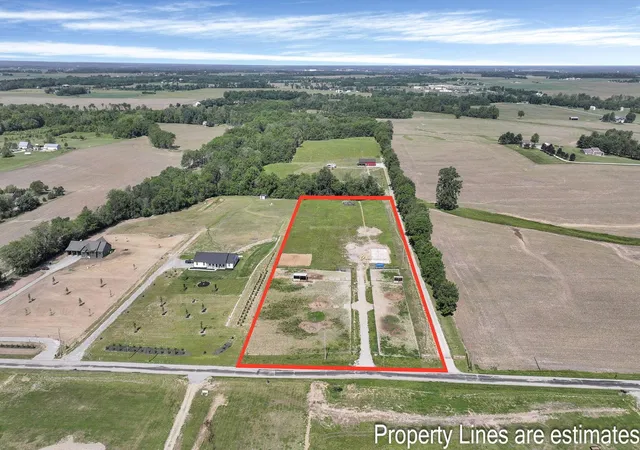 Homes for sale in Circleville, OH | 25415 Shoemaker Rd, Circleville, OH 43113 | MLS# 226019487