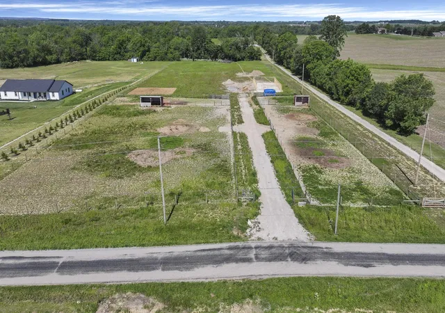 Homes for sale in Circleville, OH | 25415 Shoemaker Rd, Circleville, OH 43113 | MLS# 226019487