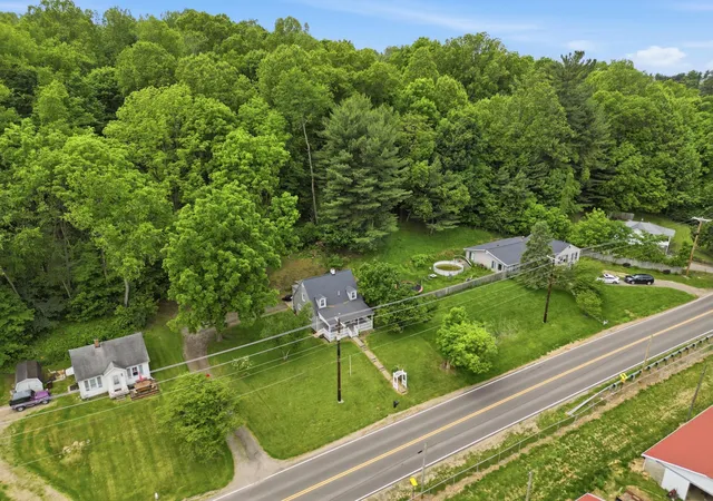 3rd image of 630 Fairgrounds Rd, Mount Vernon, OH 43050 | MLS# 226019451