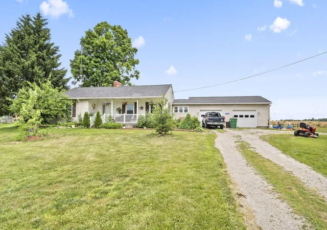 2nd image of 8436 Martinsburg Rd, Mount Vernon, OH 43050 | MLS# 226019455