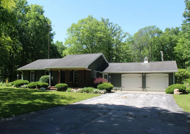 Homes for sale in Bettsville, OH | 7560 Township Road 76 Road, Bettsville, OH 44815 | MLS# 226019582