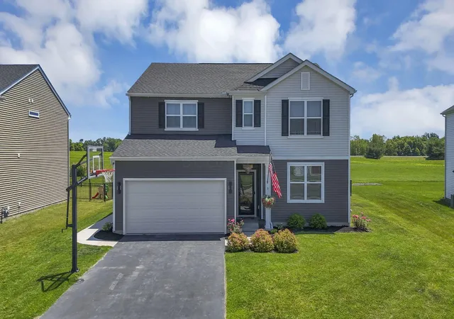 Homes for sale in Hebron, OH | 1168 Lake Forest Dr, Hebron, OH 43025 | MLS# 226019678
