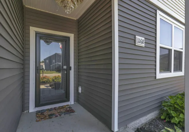 Homes for sale in Hebron, OH | 1168 Lake Forest Dr, Hebron, OH 43025 | MLS# 226019678