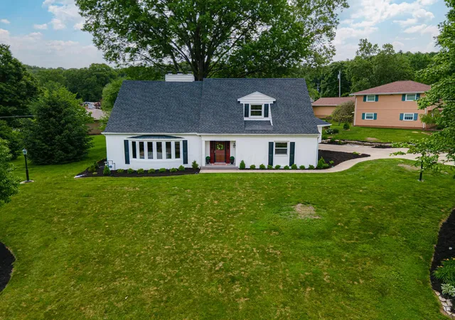Homes for sale in Coshocton, OH | 1691 Knob Hill Dr, Coshocton, OH 43812 | MLS# 226019923