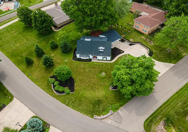 Homes for sale in Coshocton, OH | 1691 Knob Hill Dr, Coshocton, OH 43812 | MLS# 226019923