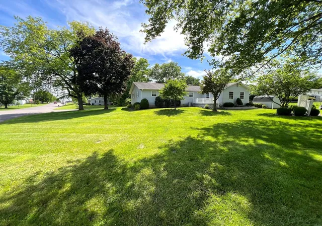 Photo 4 of Single family home for sale at 2008 Coldspring Dr, Lancaster, OH 43130 | MLS# 226019639 | Listing updated on 2026-08-20