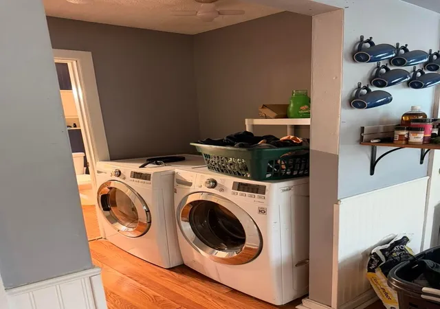 Photo 3 of Single family home for sale at 1060 Hilock Rd, Columbus, OH 43207 | MLS# 226019657 | Listing updated on 2026-08-17