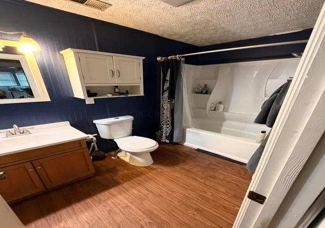 Photo 4 of Single family home for sale at 1060 Hilock Rd, Columbus, OH 43207 | MLS# 226019657 | Listing updated on 2026-08-17