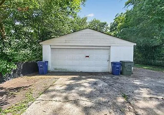 Photo 3 of Sale Pending at 1217 Smith Rd, Columbus, OH 43207 | MLS# 226025008 | Listing updated on 2026-09-25