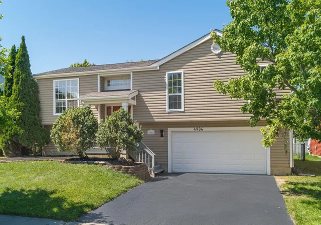 Photo 2 of Single family home for sale at 4984 Silver Bow Dr, Hilliard, OH 43026 | MLS# 226020174 | Listing updated on 2026-07-28