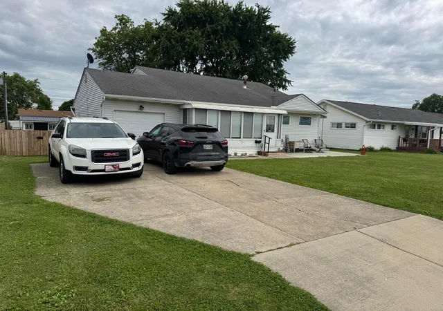 Homes for sale in Washington Court House, OH | 1107 Leesburg Ave, Washington Court House, OH 43160 | MLS# 226019706