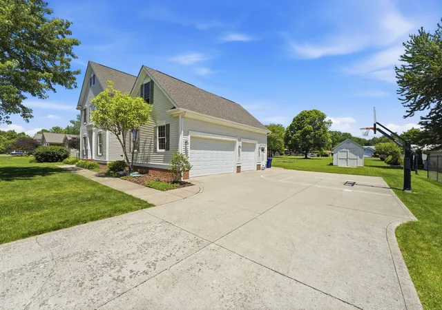 Homes for sale in Reynoldsburg, OH | 58 Belz Warner Blvd, Reynoldsburg, OH 43068 | MLS# 226019742