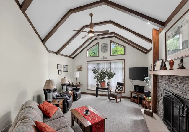 Photo 3 of Single family home for sale at 660 King Beach Dr, Howard, OH 43028 | MLS# 226019755 | Listing updated on 2026-09-03