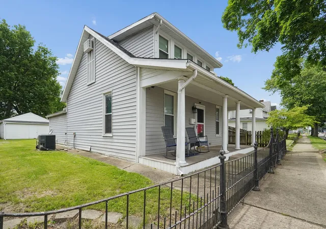 Homes for sale in Circleville, OH | 412 S Washington St, Circleville, OH 43113 | MLS# 226019804