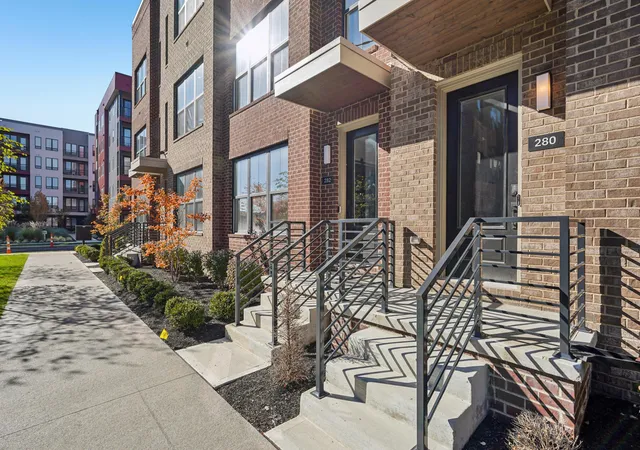 3rd image of 280 Dickenson St, Columbus, OH 43215 | MLS# 226019819