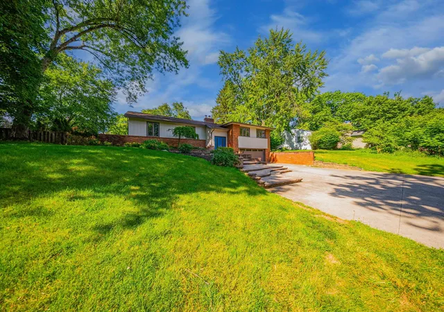 Homes for sale in Upper Arlington, OH | 2700 Fishinger Rd, Upper Arlington, OH 43221 | MLS# 226020196
