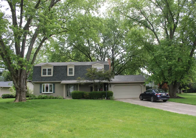 Photo 1 of Single family home for sale at 1013 Clubview Blvd S, Columbus, OH 43235 | MLS# 226019846 | Listing updated on 2026-09-08