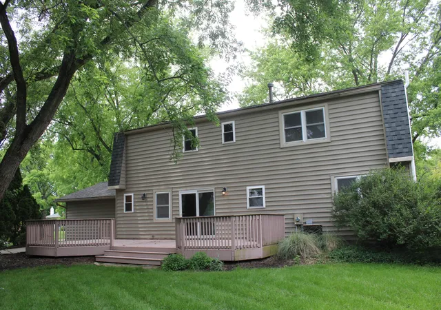 Photo 2 of Single family home for sale at 1013 Clubview Blvd S, Columbus, OH 43235 | MLS# 226019846 | Listing updated on 2026-09-24