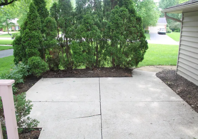 Photo 4 of Single family home for sale at 1013 Clubview Blvd S, Columbus, OH 43235 | MLS# 226019846 | Listing updated on 2026-09-24